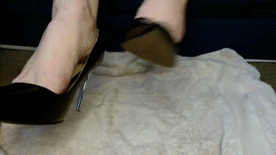The Deviant Domme at YooGirls.com - Showing Item 198914