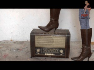 Old historical Radio crushed under merciless Boots 10 part 2/2