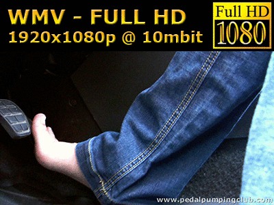0014 - Mia revs the engine sensually (WMV, FULL HD, 1920x1080 Pixel)