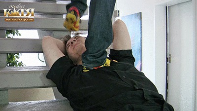 07-002 - Trampling my slave on the stairs (WMV - HQ - High Definition)
