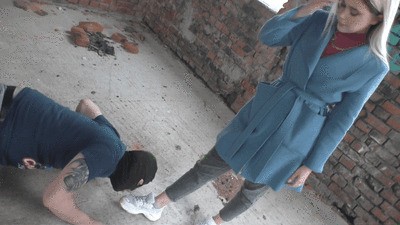 NICOLE - Walk through an abandoned house - Humiliates her pathetic loser slave (mp4)