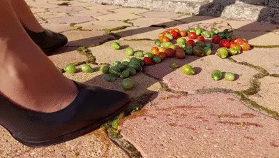 Juicy Tomato Man Crushed 4K