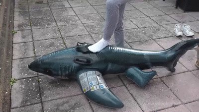 Sneakergirly Doro - Inflatable Toy Crush