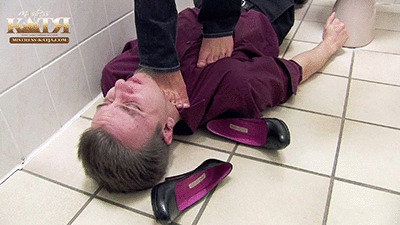 18-007 - Vicious trampling in the restrooms (WMV - HQ - High Definition)