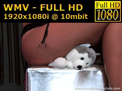 0027 - Stuffed puppy under Emely's tasty ass (WMV, FULL HD, 1920x1080 Pixel)