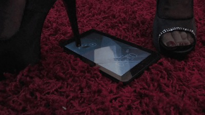 Extremely sexy tablet crush