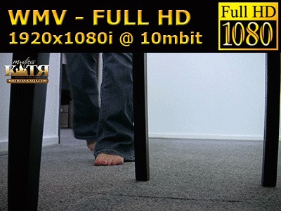 04-010 - Foot Fetish Voyeur under my make up table (WMV - FULL HD - High Definition)