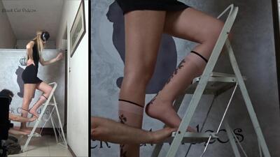 hand trampling on the stairs (two cameras)